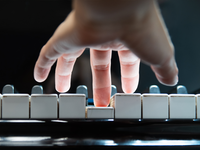 Pianoleraar uit Hollywood zou het land ontvluchten na veroordeling seksueel misbruik tiener