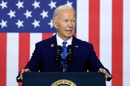 Biden ondertekent in stilte 50 wetsvoorstellen op kerstavond