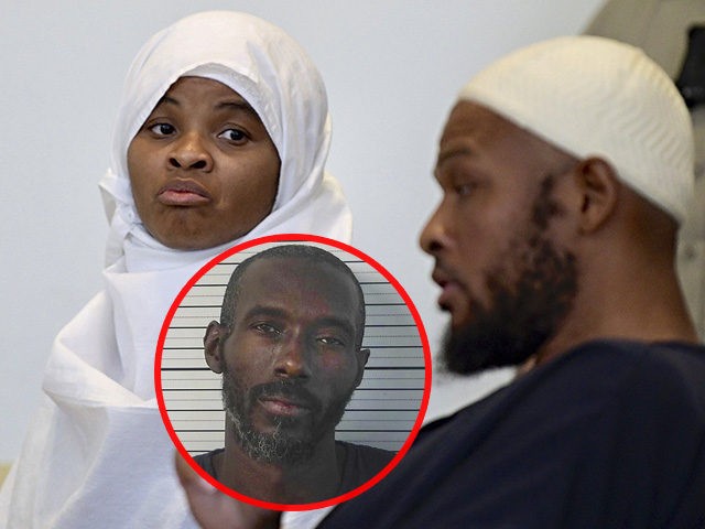 Beklaagden Hujrah Wahhaj, links, en Siraj Wahhaj praten tijdens een pauze in de rechtszittingen, Mo