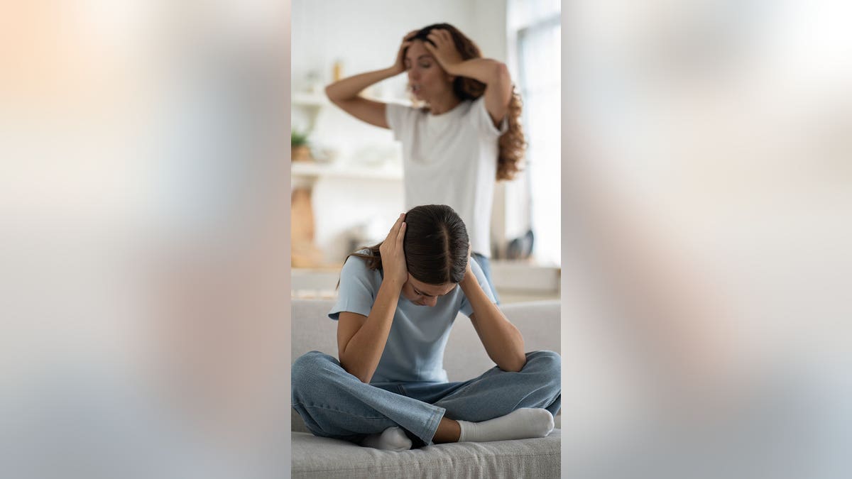 Artsen roepen op om verbaal kindermisbruik te erkennen als een vorm van emotioneel kindermisbruik.