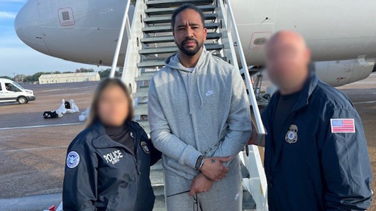 Felipe Vazquez deportatie