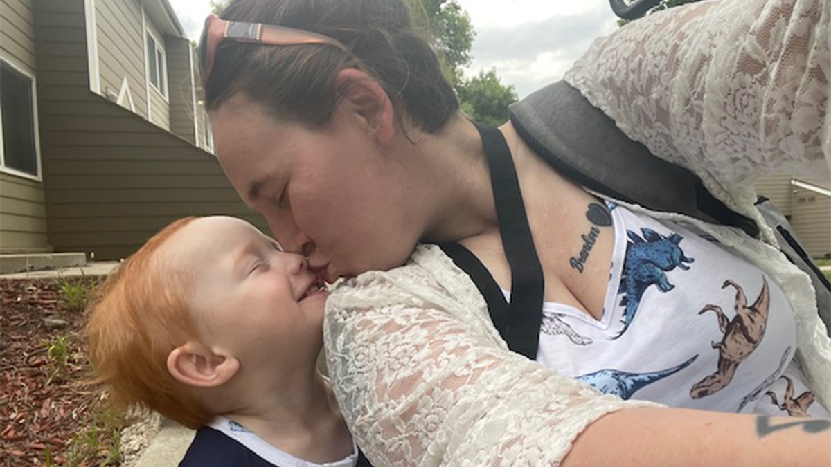 Francesca met haar zoon.