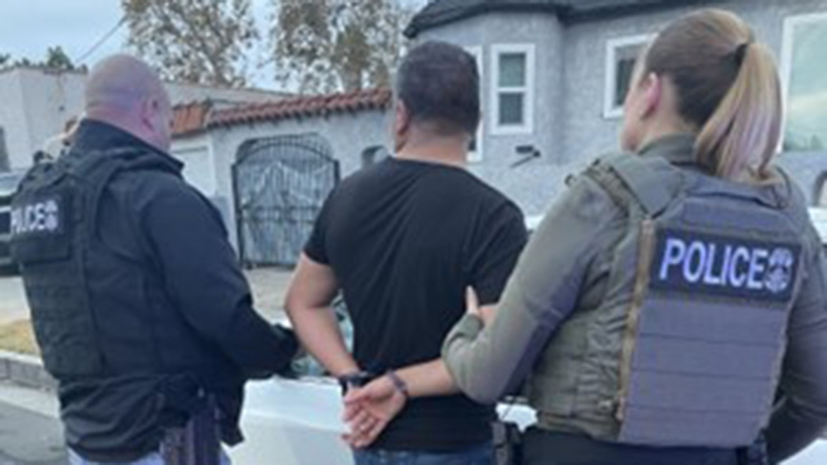 ICE-agenten