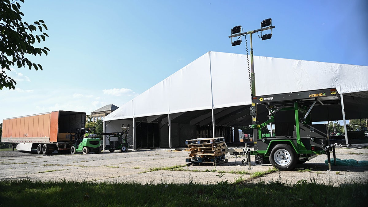 Bouw migrantenopvang NYC