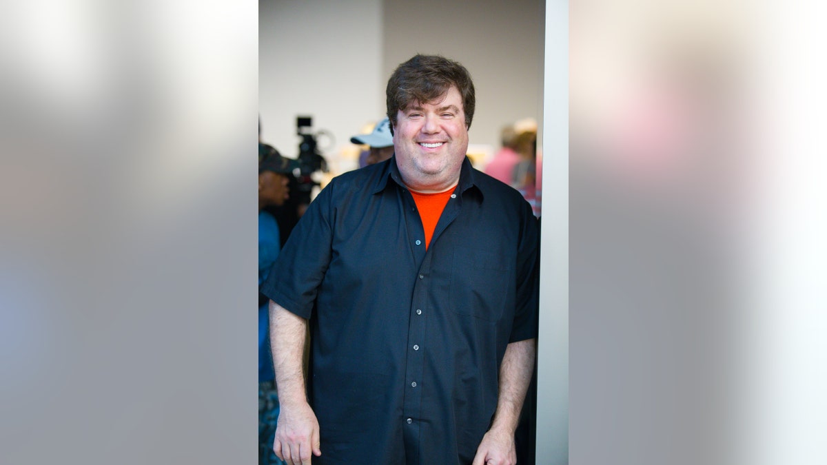 Lachende foto van Dan Schneider