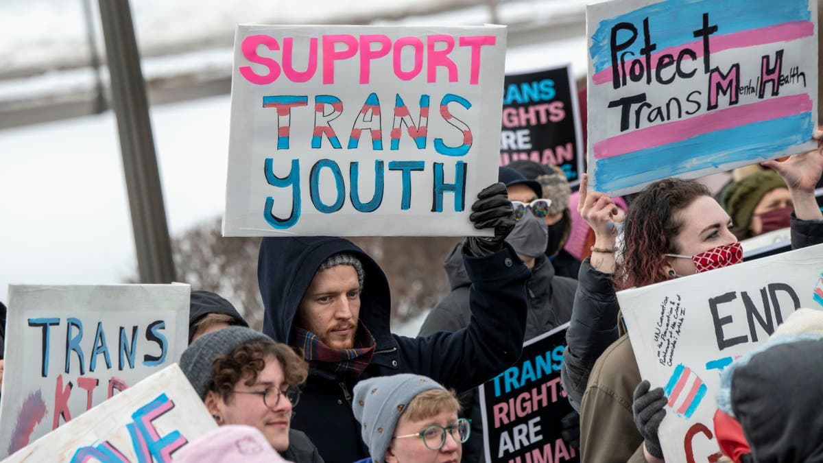 Transkind protest