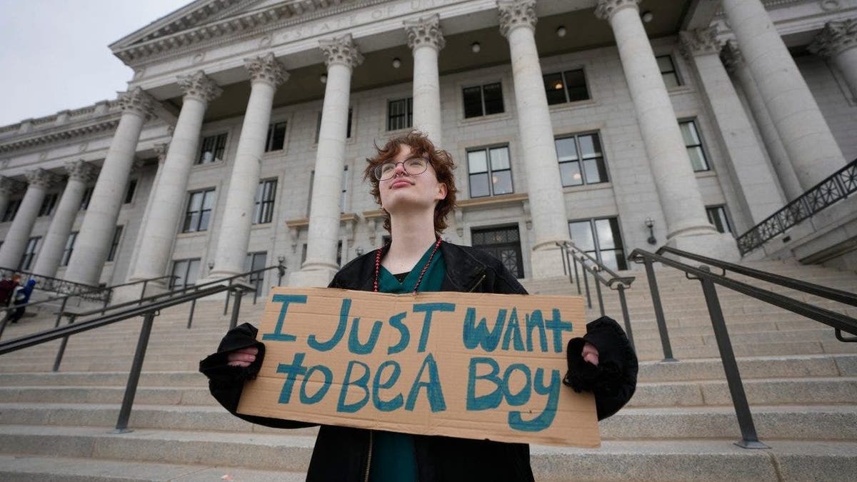 Trans-kinderen demonstreren bij het Capitool van de staat Utah