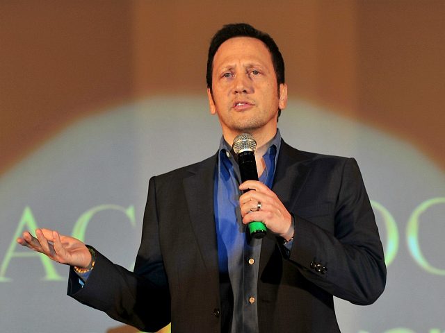 De Amerikaanse Hollywood-acteur en stand-upcomedian Rob Schneider geeft een optreden tijdens 'Bl
