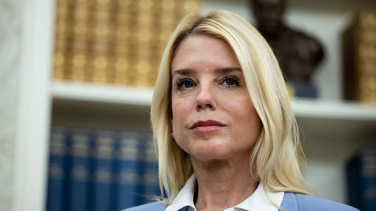 Procureur-generaal Pam Bondi