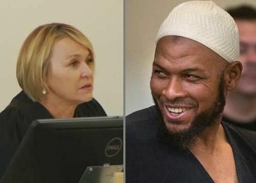 Mamdani poseert met WTC-gelinkte imam wiens zoon terroristenkamp "Ontbindend Kind" leidde Mamdani poseert met WTC-gelinkte imam wiens zoon terroristenkamp